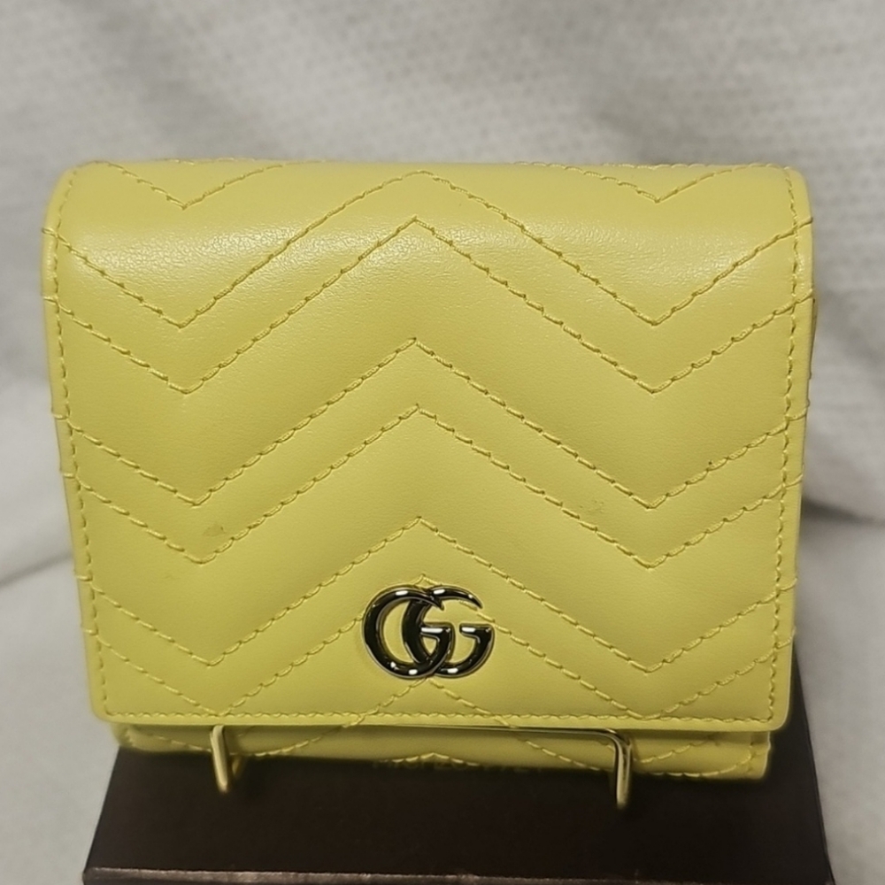 GUCCI QUILTED GG MARMONT BIFOLD YELLOW LEATHER WALLET